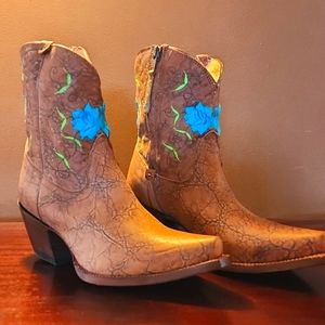 NWT Tony Lama Cowgirl Boots -- Never Worn!